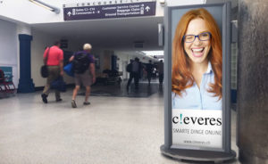 Airport Signage Internetshop cleveres.ch Bildschirmwerbung